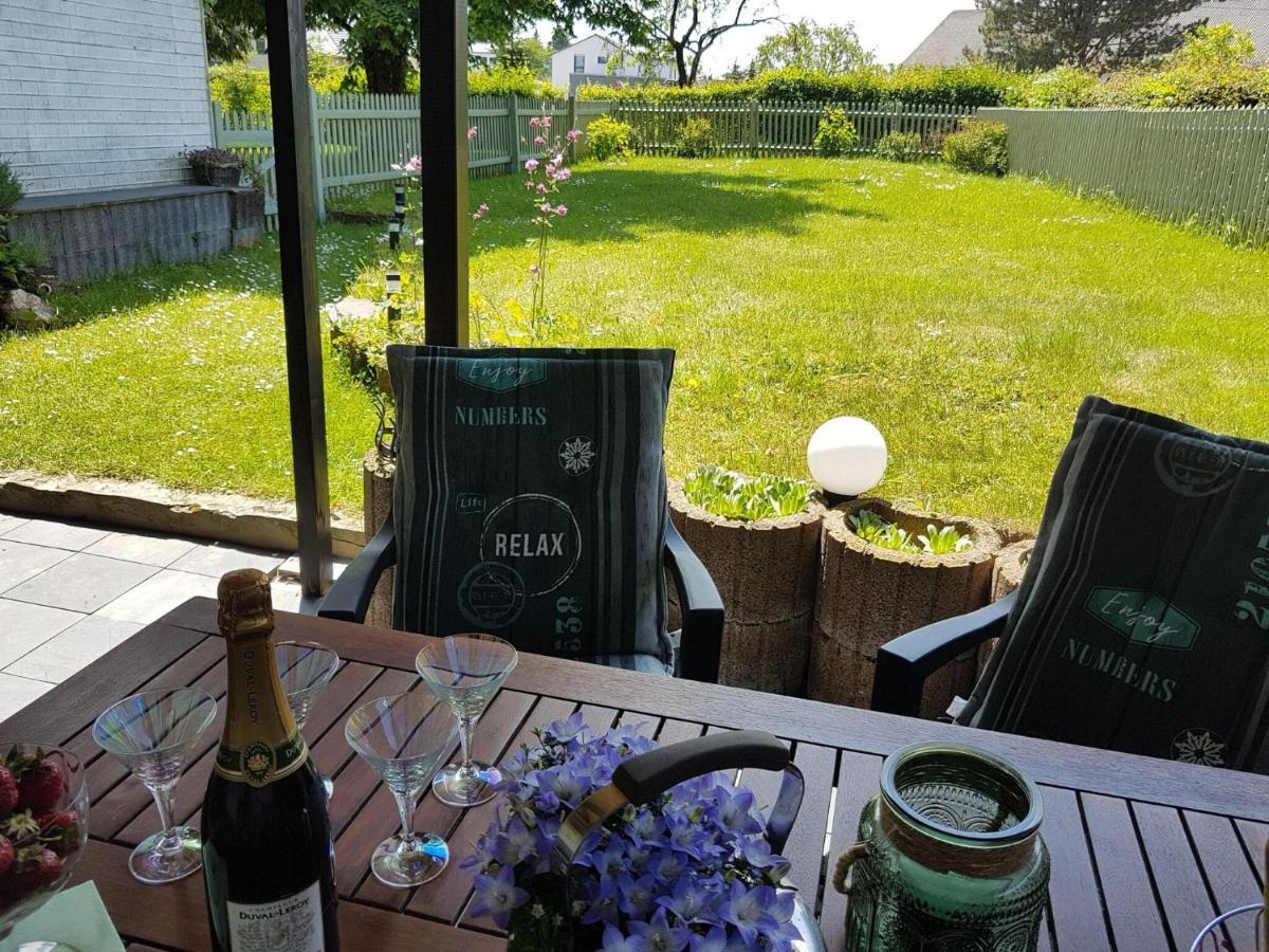 Apartment With Garden In A Wooded Setting Auw bei Prum 外观 照片