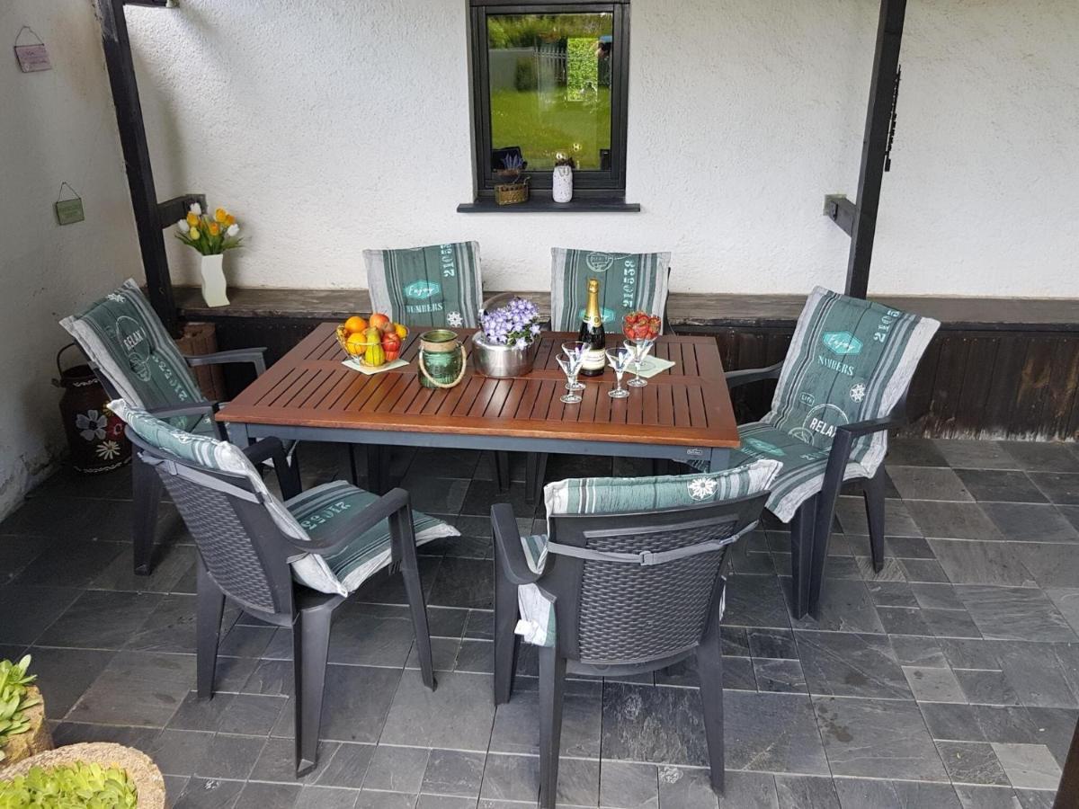 Apartment With Garden In A Wooded Setting Auw bei Prum 外观 照片